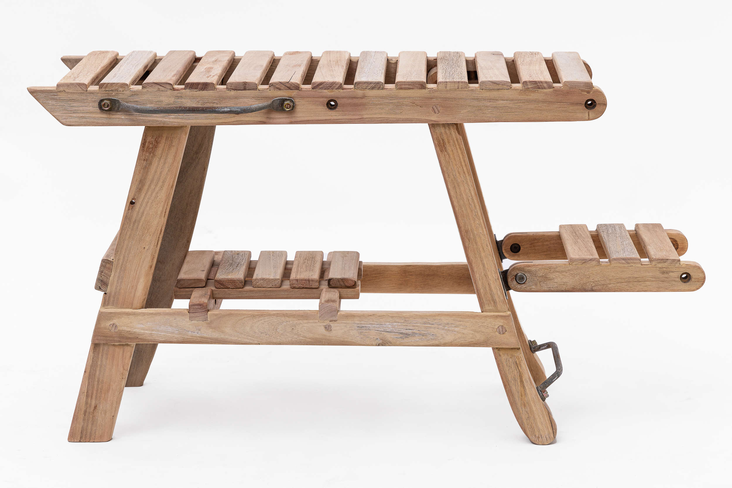 מכיסא לספסל פרט